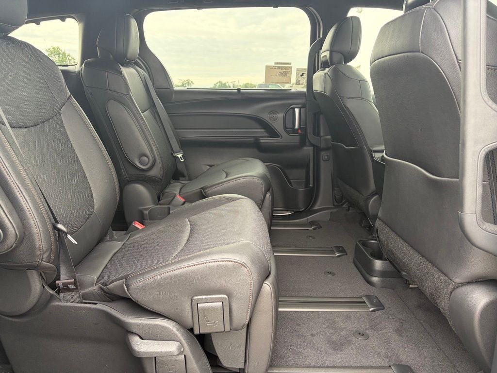 2026 Toyota Sienna Limited 7 Passenger