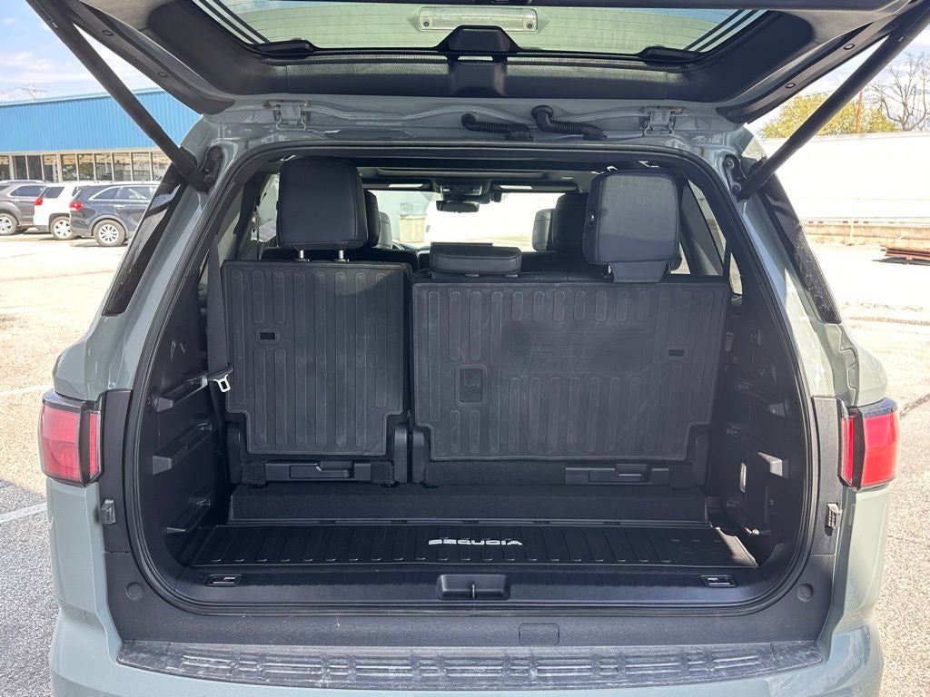 2024 Toyota Sequoia Platinum Hybrid