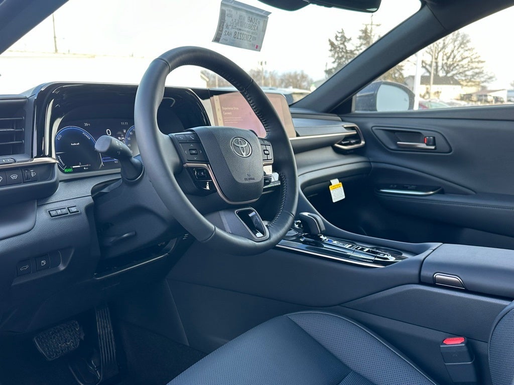 2025 Toyota Crown Signia XLE