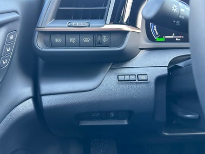 2025 Toyota Crown Signia XLE