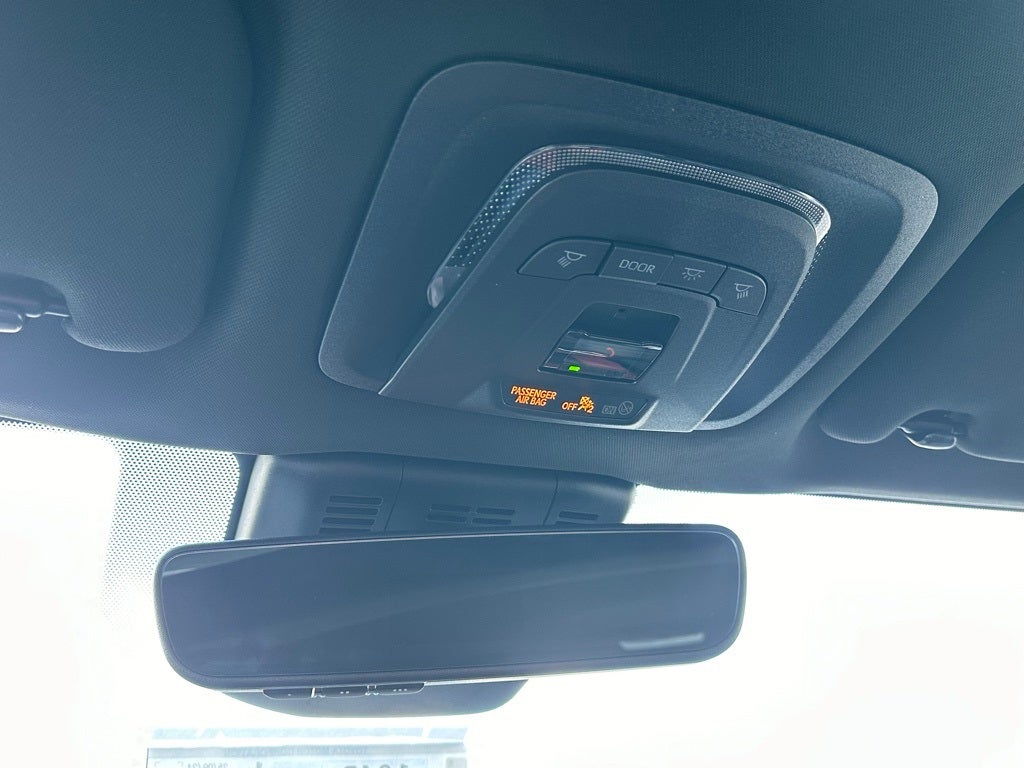 2025 Toyota Crown Signia XLE