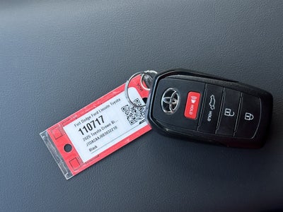 2025 Toyota Crown Signia XLE