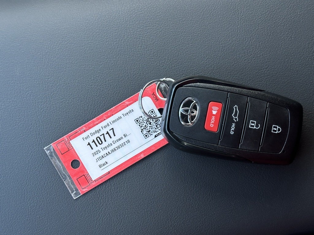 2025 Toyota Crown Signia XLE