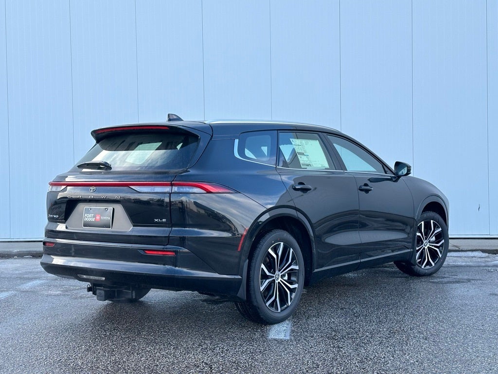 2025 Toyota Crown Signia XLE