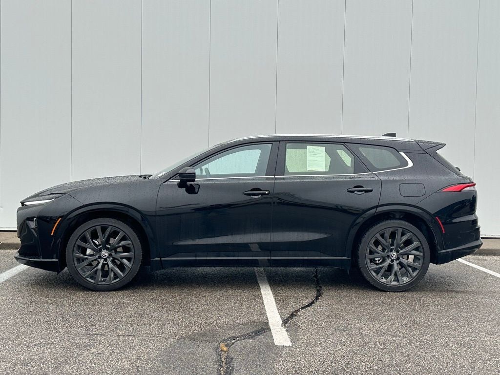 2025 Toyota Crown Signia Limited