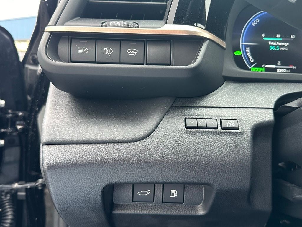 2025 Toyota Crown Signia Limited