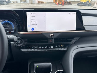 2025 Toyota Crown Signia Limited