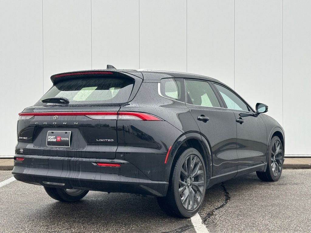 2025 Toyota Crown Signia Limited