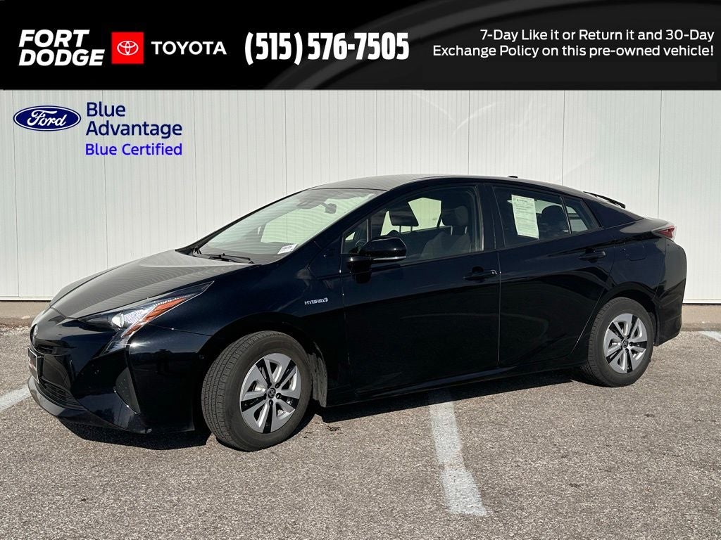 2018 Toyota Prius Three's photo