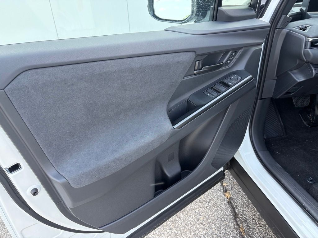 2026 Toyota C-HR XSE Electric