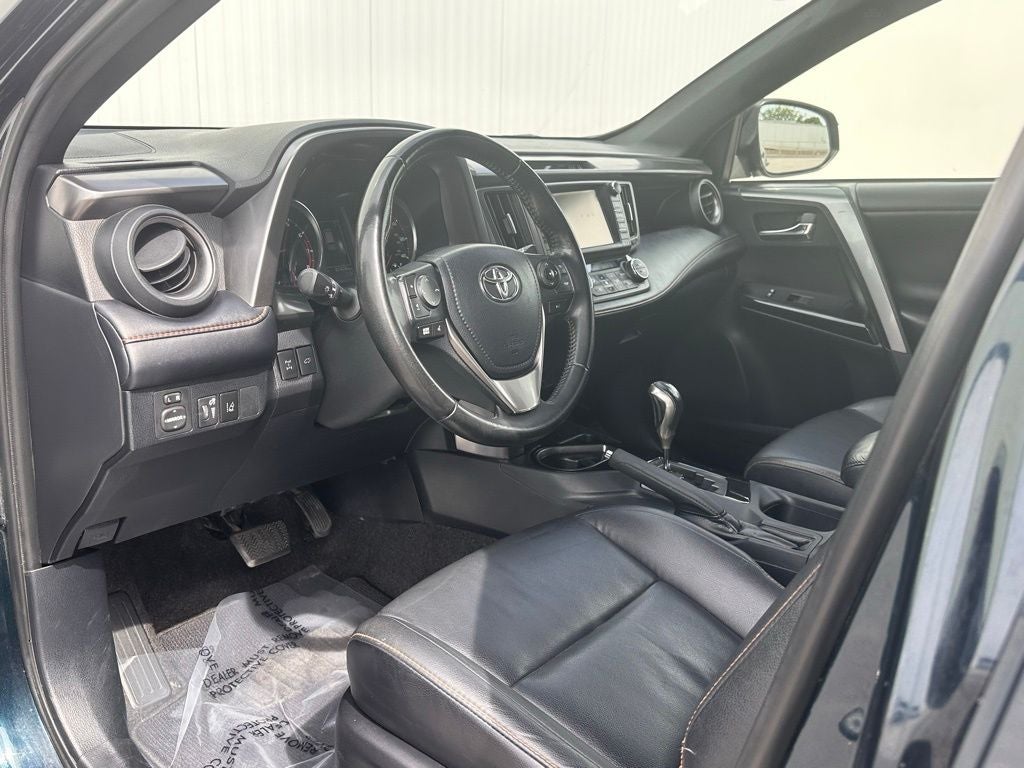 2018 Toyota RAV4 SE