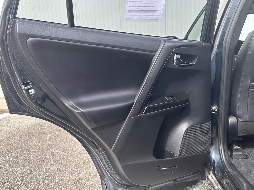 2018 Toyota RAV4 SE