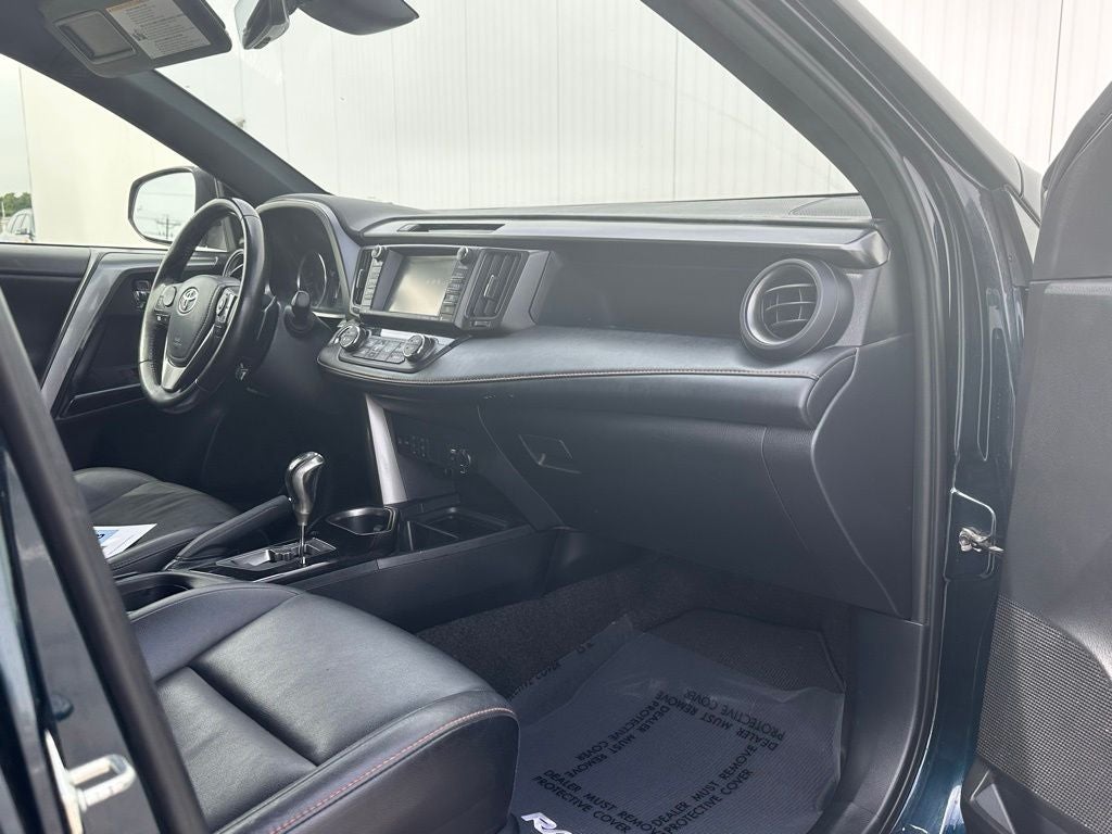2018 Toyota RAV4 SE