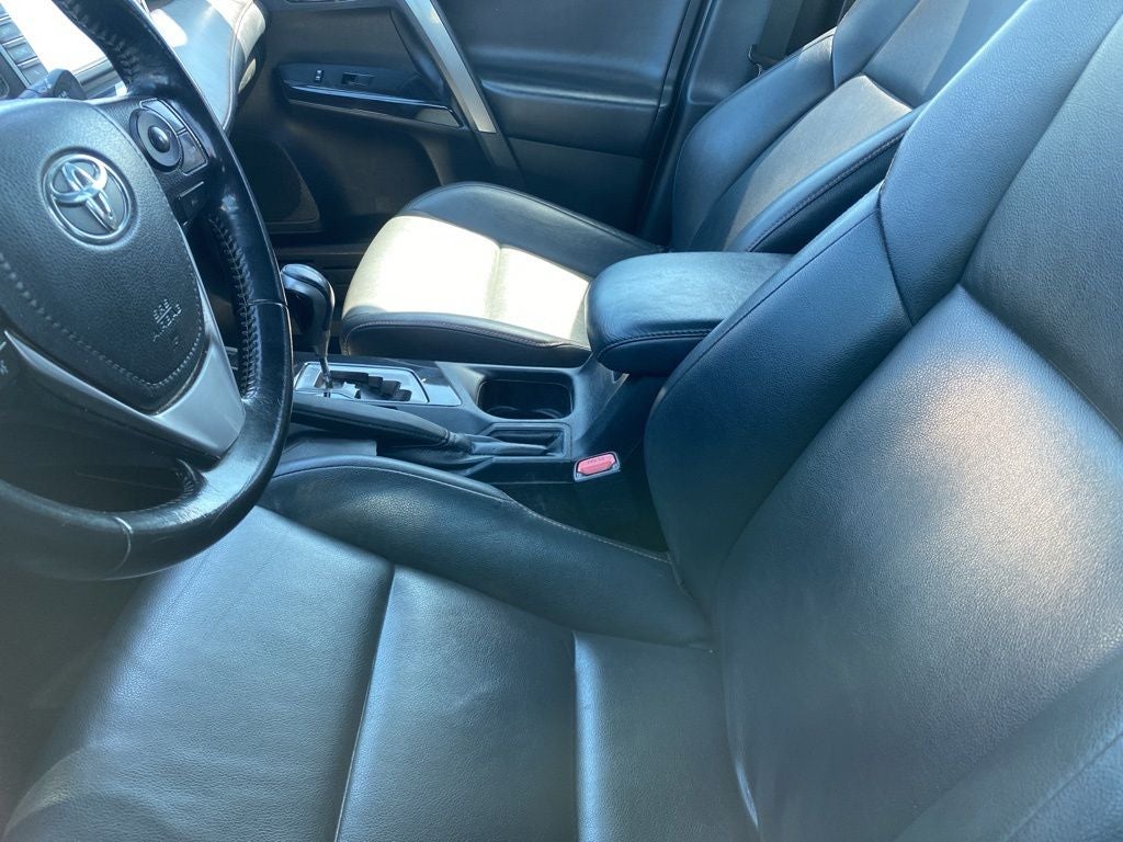 2018 Toyota RAV4 SE