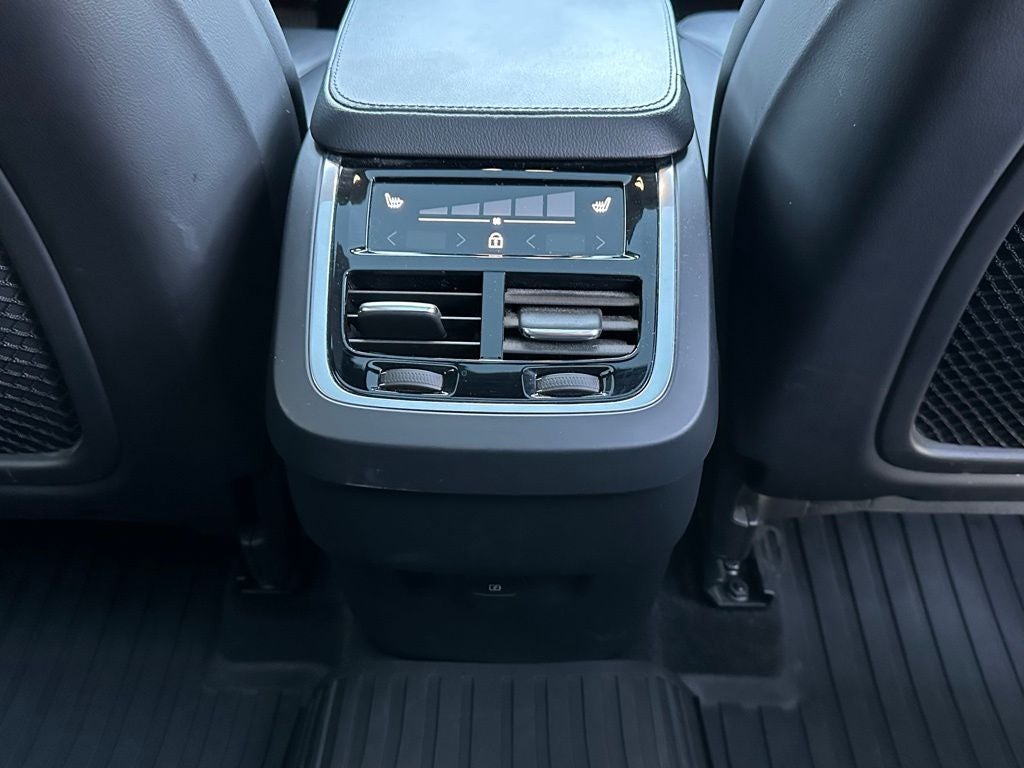 2023 Volvo XC90 B5 Core