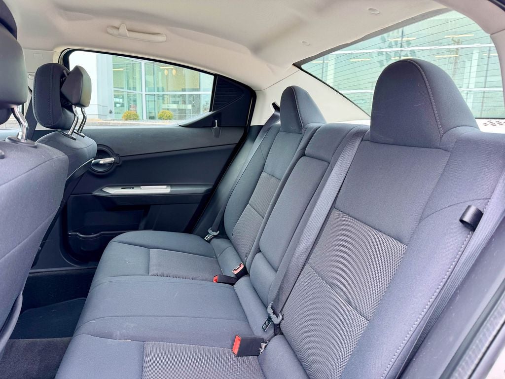 2010 Dodge Avenger Express