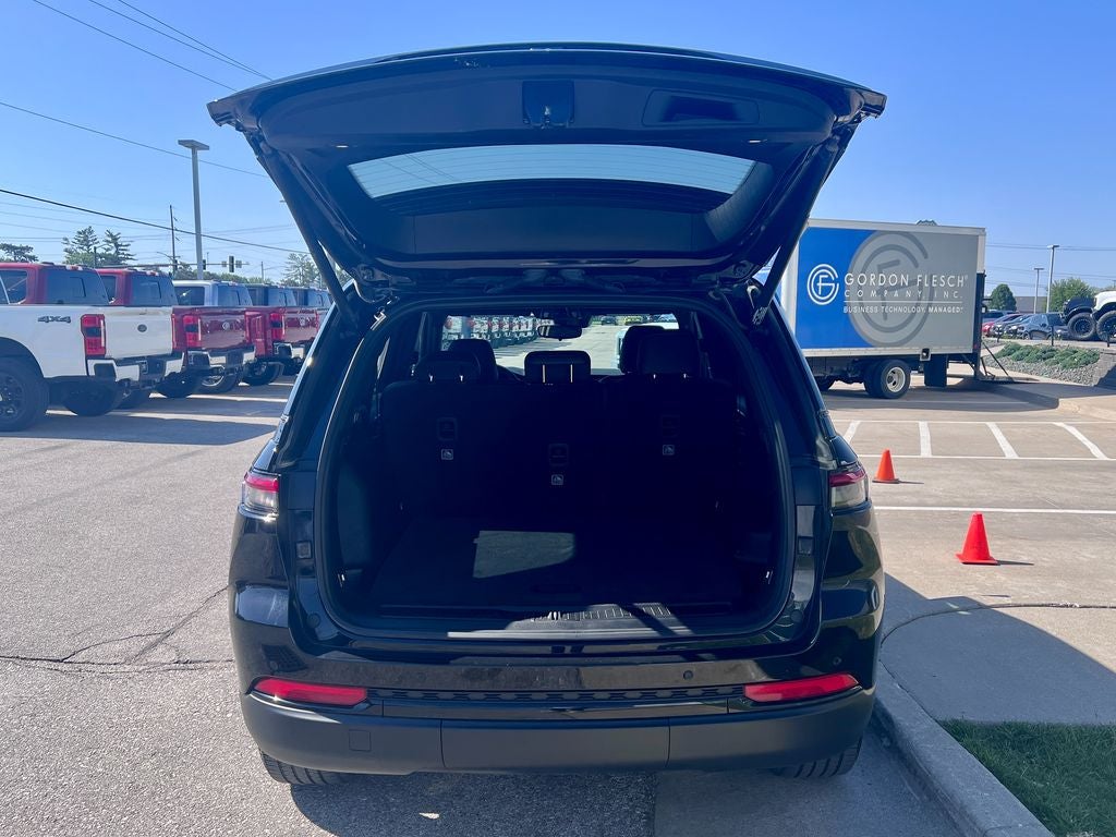 2023 Jeep Grand Cherokee Altitude X