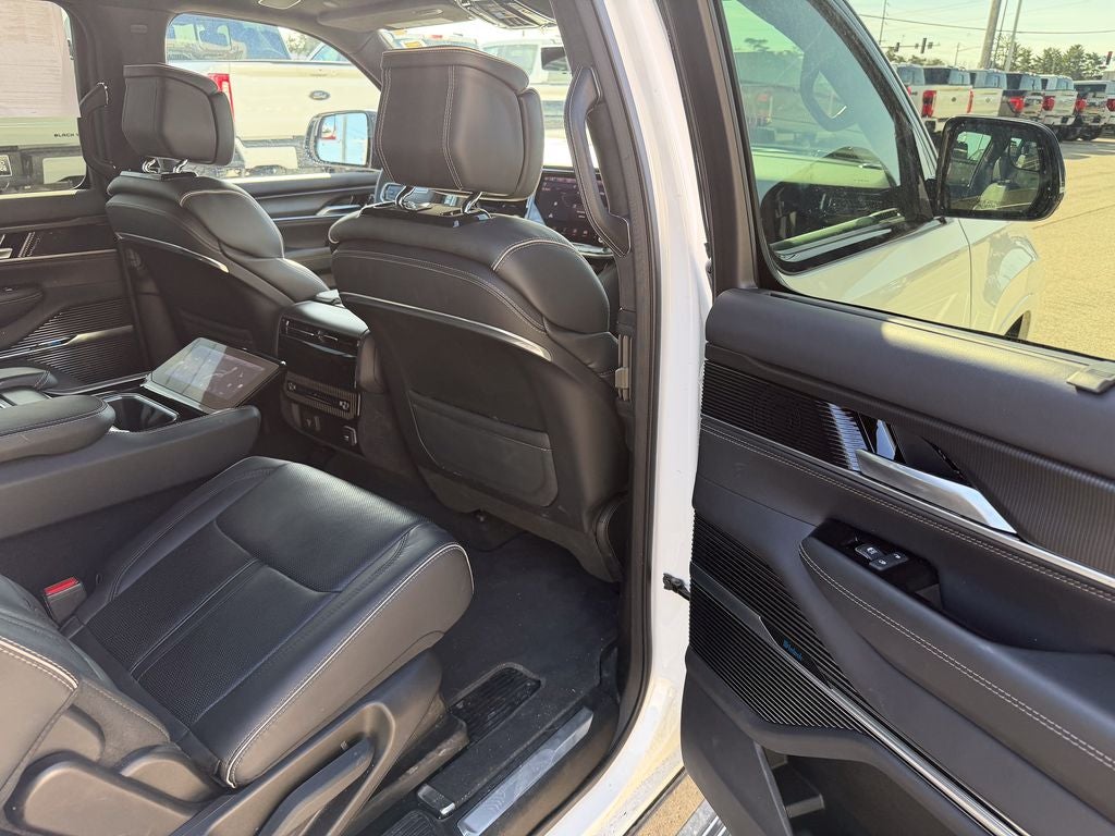 2025 Jeep Grand Wagoneer L Series II