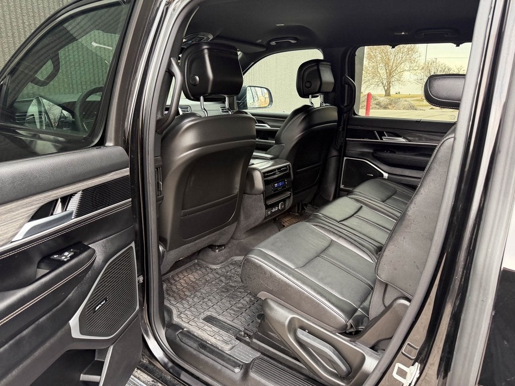 2023 Jeep Wagoneer Series III