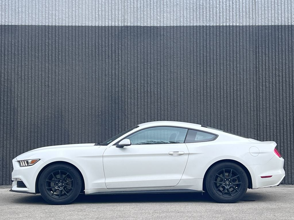 2016 Ford Mustang V6