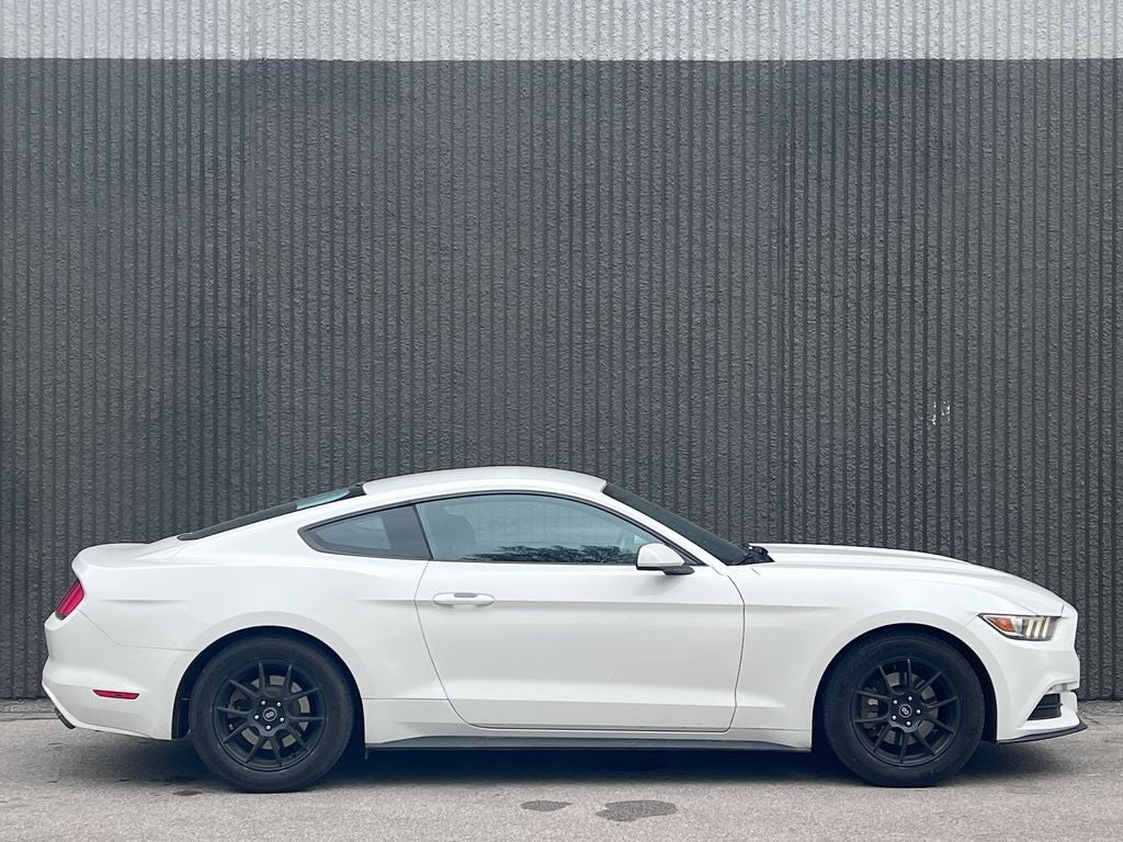 2016 Ford Mustang V6