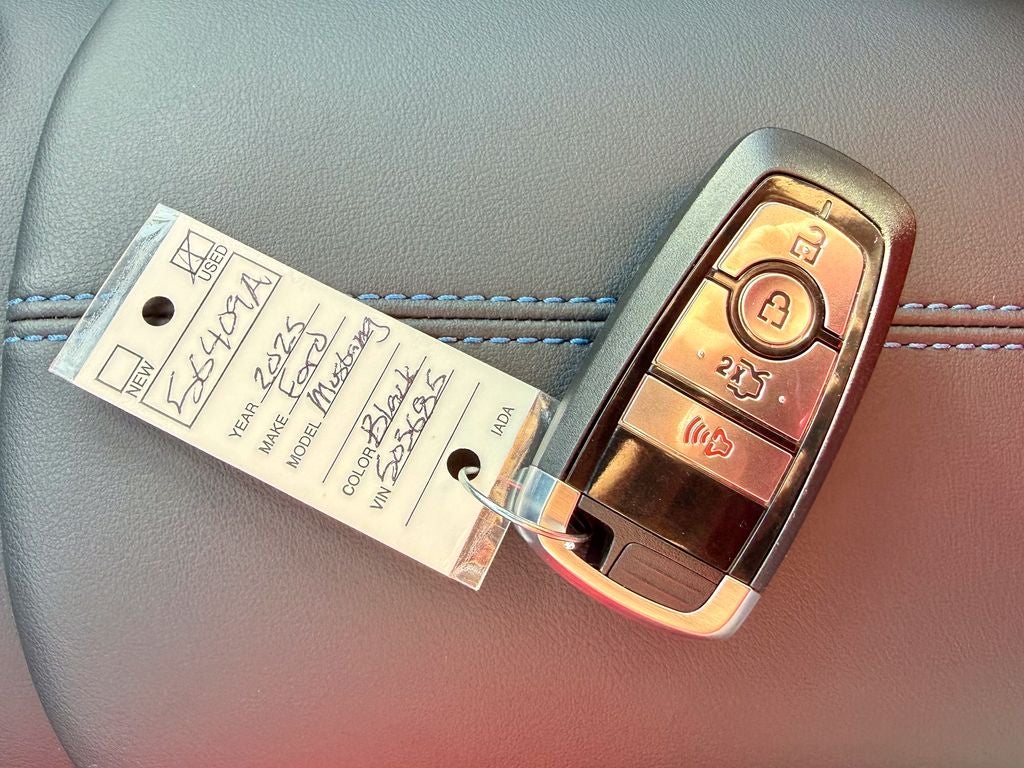 2025 Ford Mustang Dark Horse