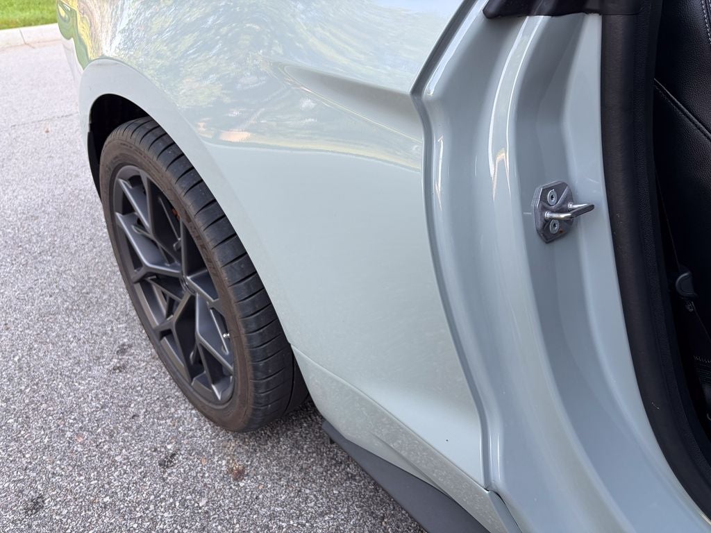 2022 Ford Mustang Mach 1