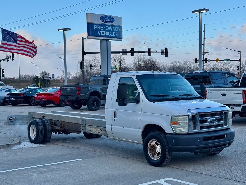 2011 Ford E-450SD Base