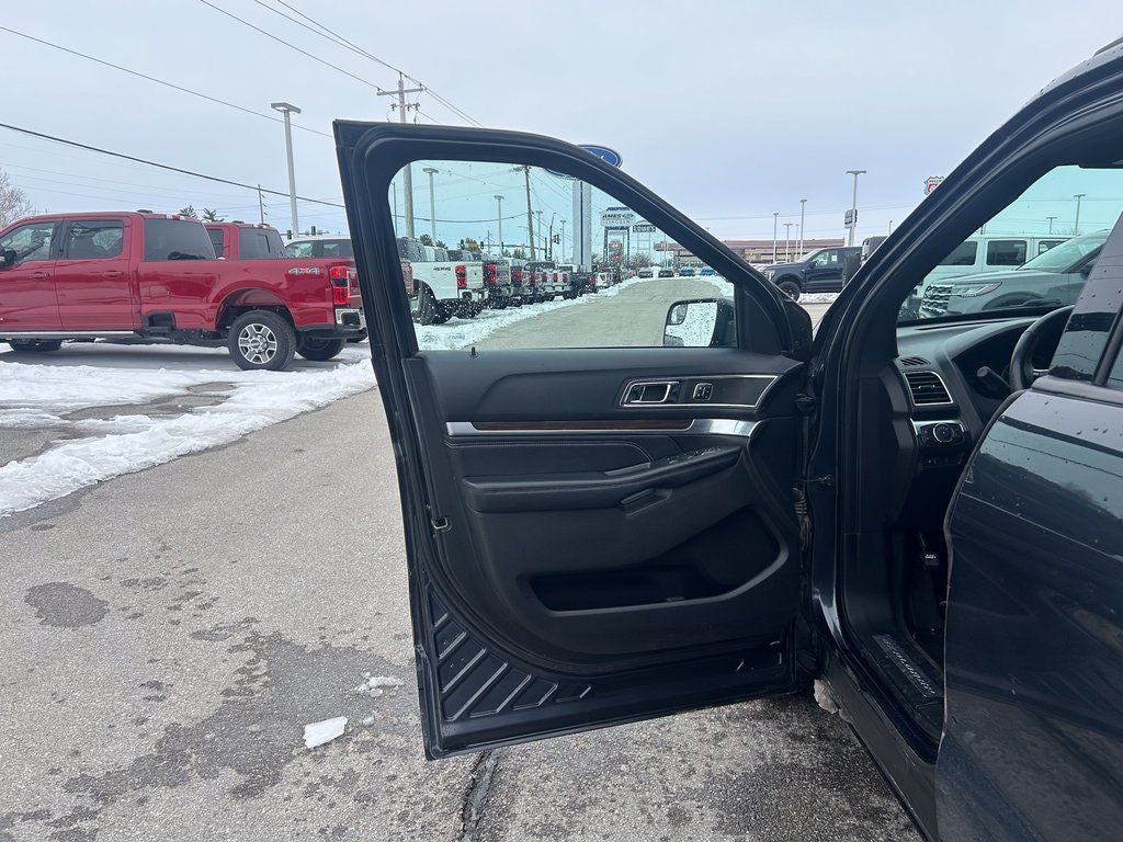 2017 Ford Explorer Limited