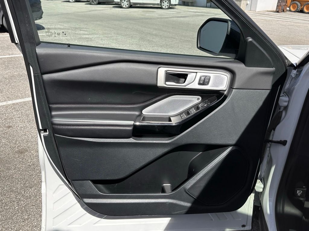 2023 Ford Explorer Platinum