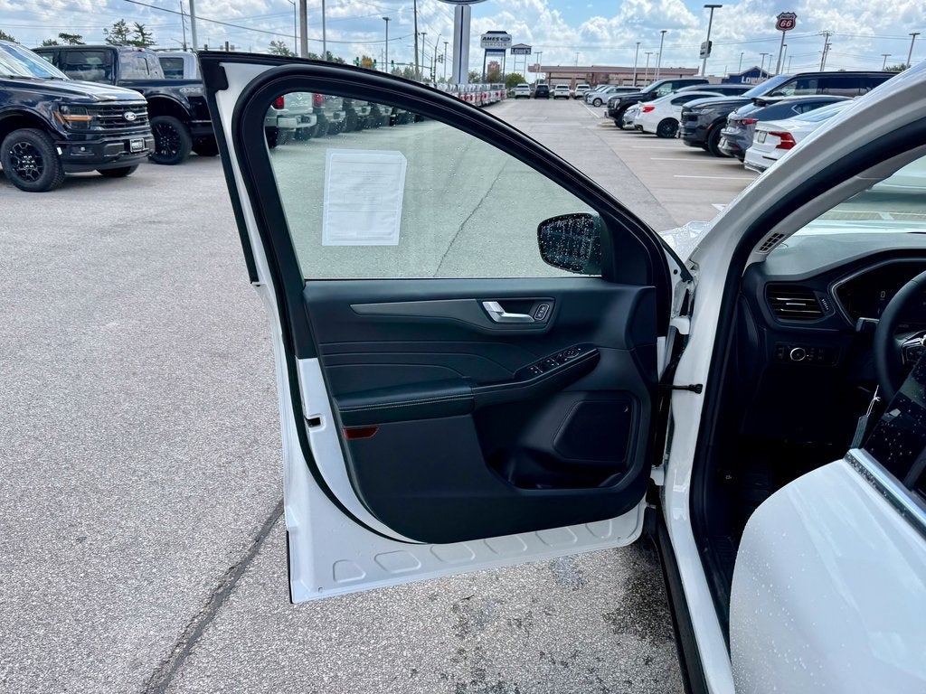 2025 Ford Escape Plug-In Hybrid Base