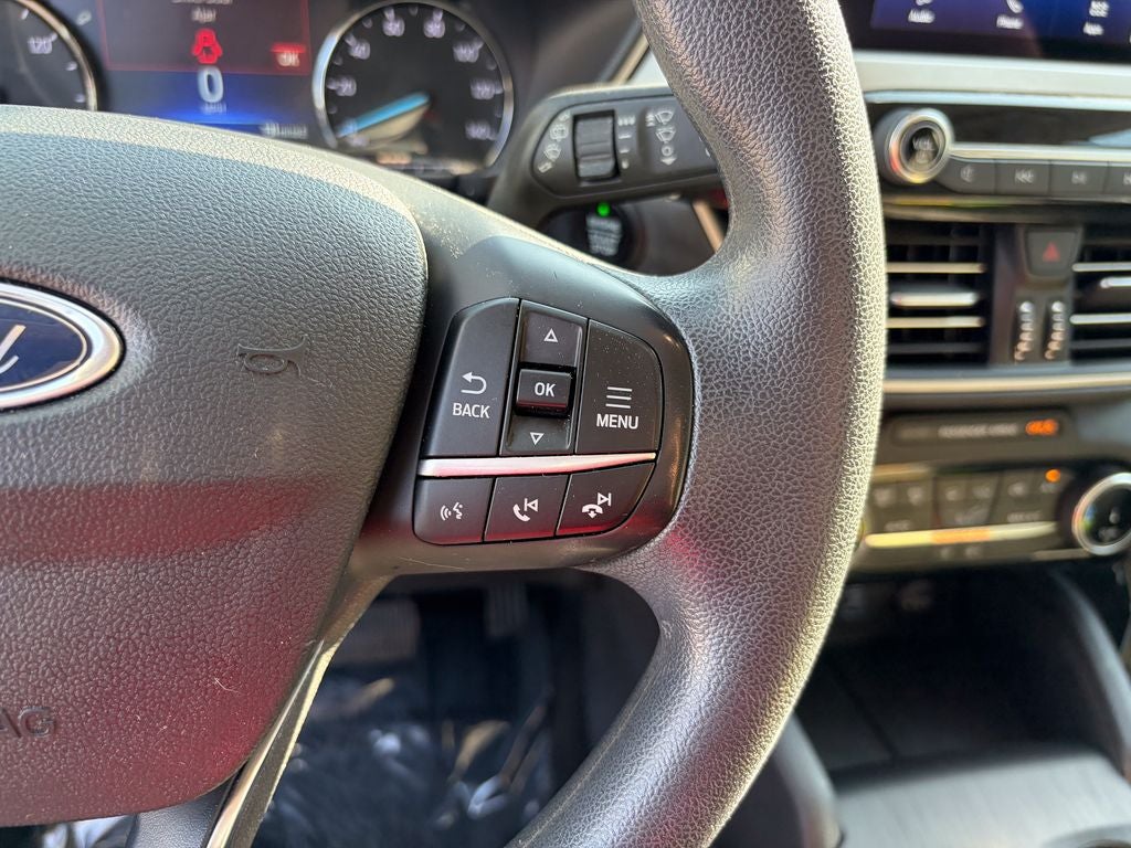 2022 Ford Escape Hybrid SE