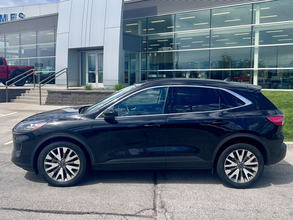2022 Ford Escape Titanium
