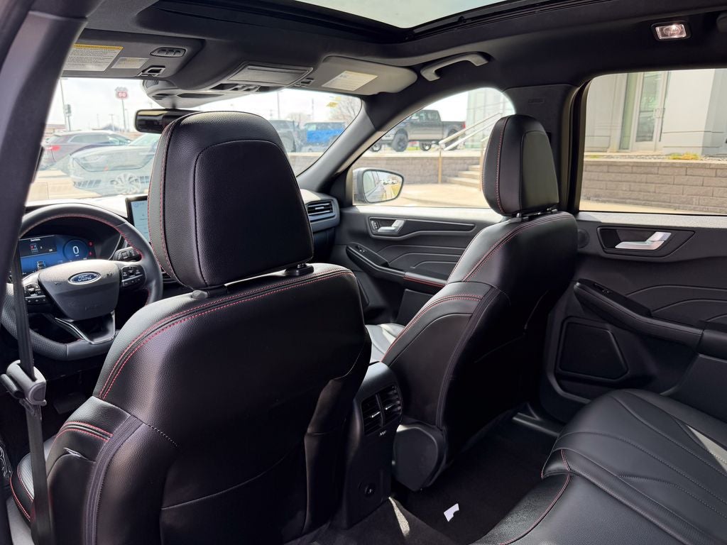 2025 Ford Escape Hybrid ST-Line Elite