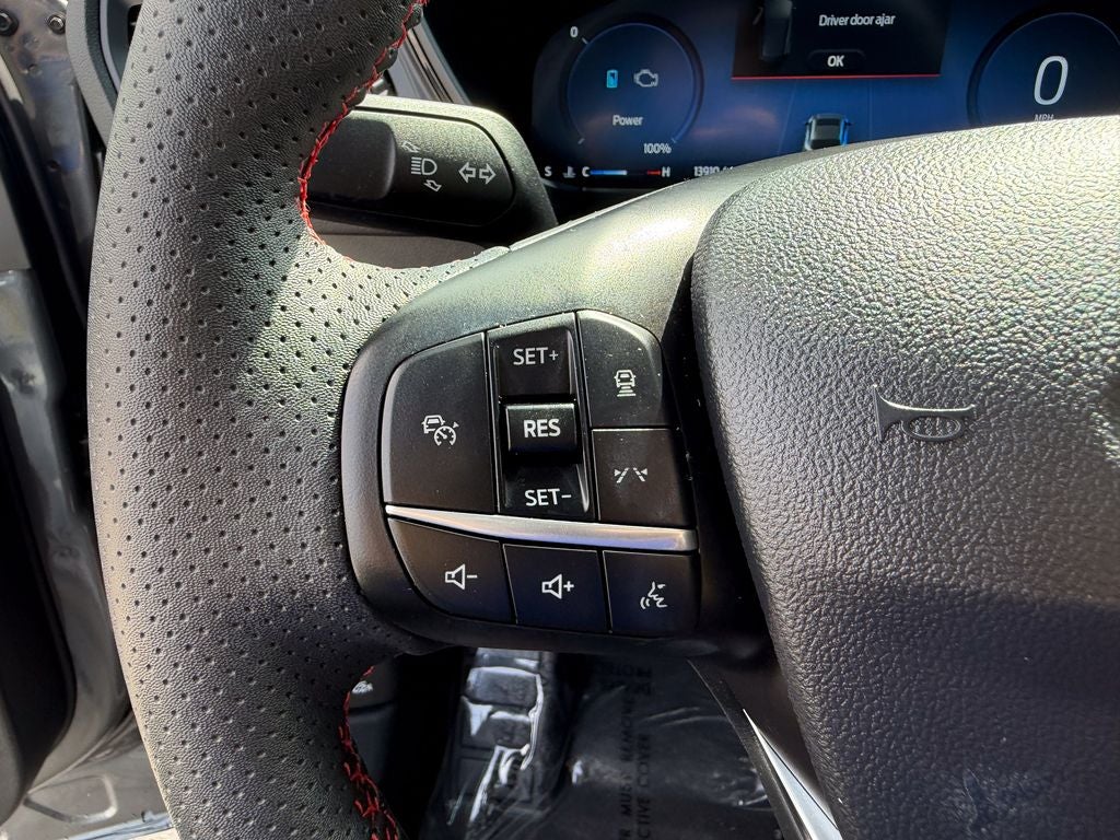 2025 Ford Escape Hybrid ST-Line Elite