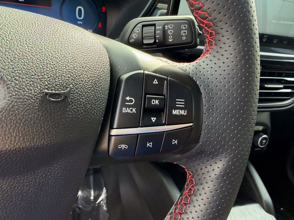 2025 Ford Escape Hybrid ST-Line Elite