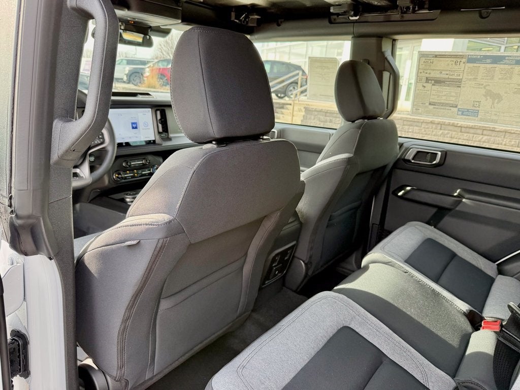 2025 Ford Bronco Base