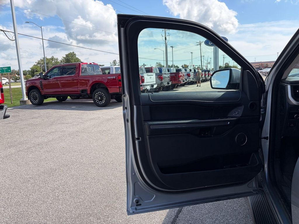 2024 Ford Expedition Max XLT