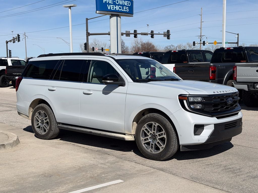 2025 Ford Expedition Active