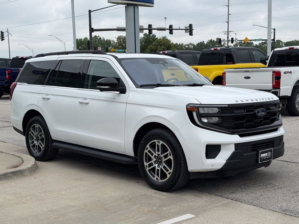 2025 Ford Expedition Active