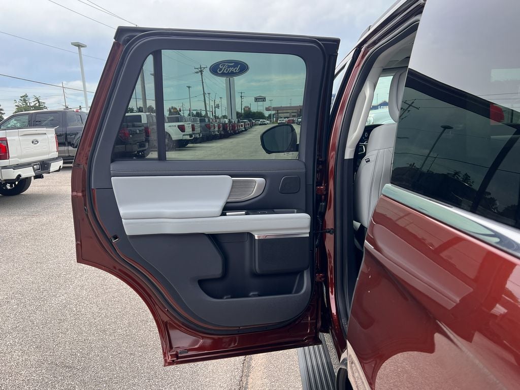 2027 Ford Expedition Platinum