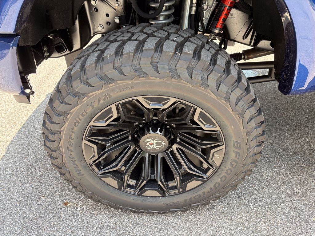 2026 Ford F-250SD Black Widow