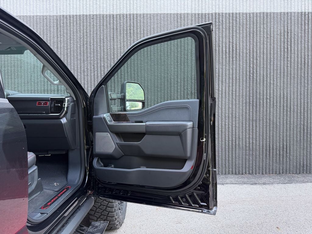 2026 Ford F-350SD Black Widow