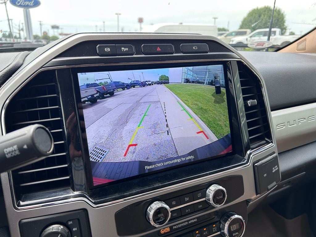 2022 Ford F-350SD Lariat