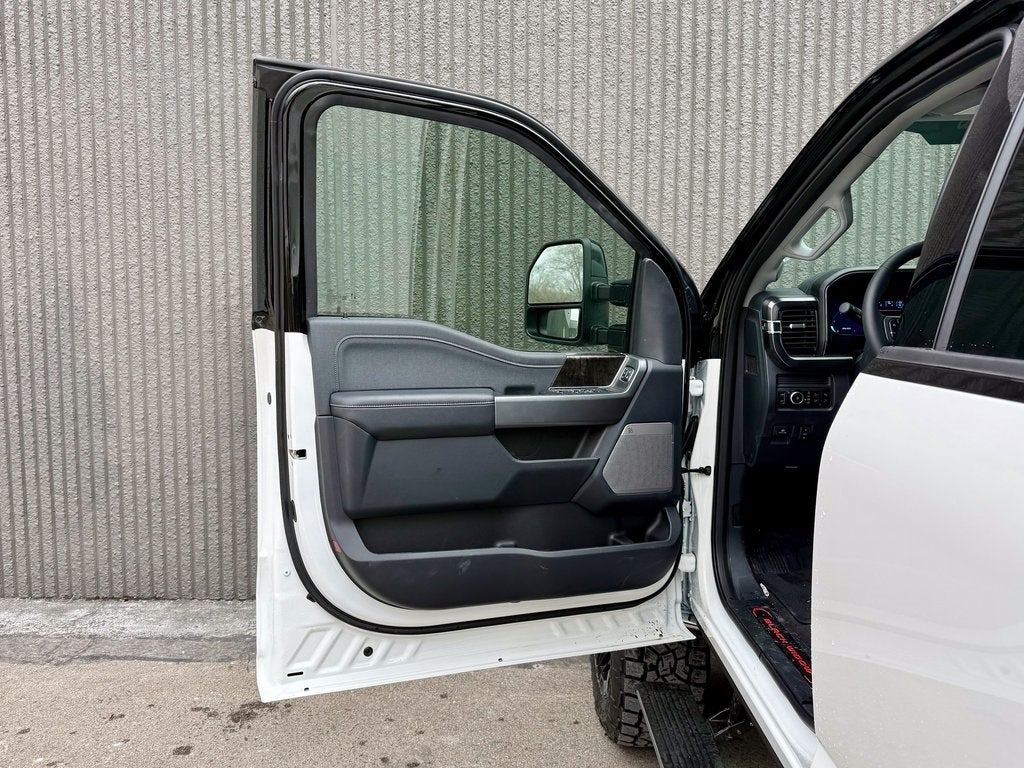 2026 Ford F-350SD Black Widow