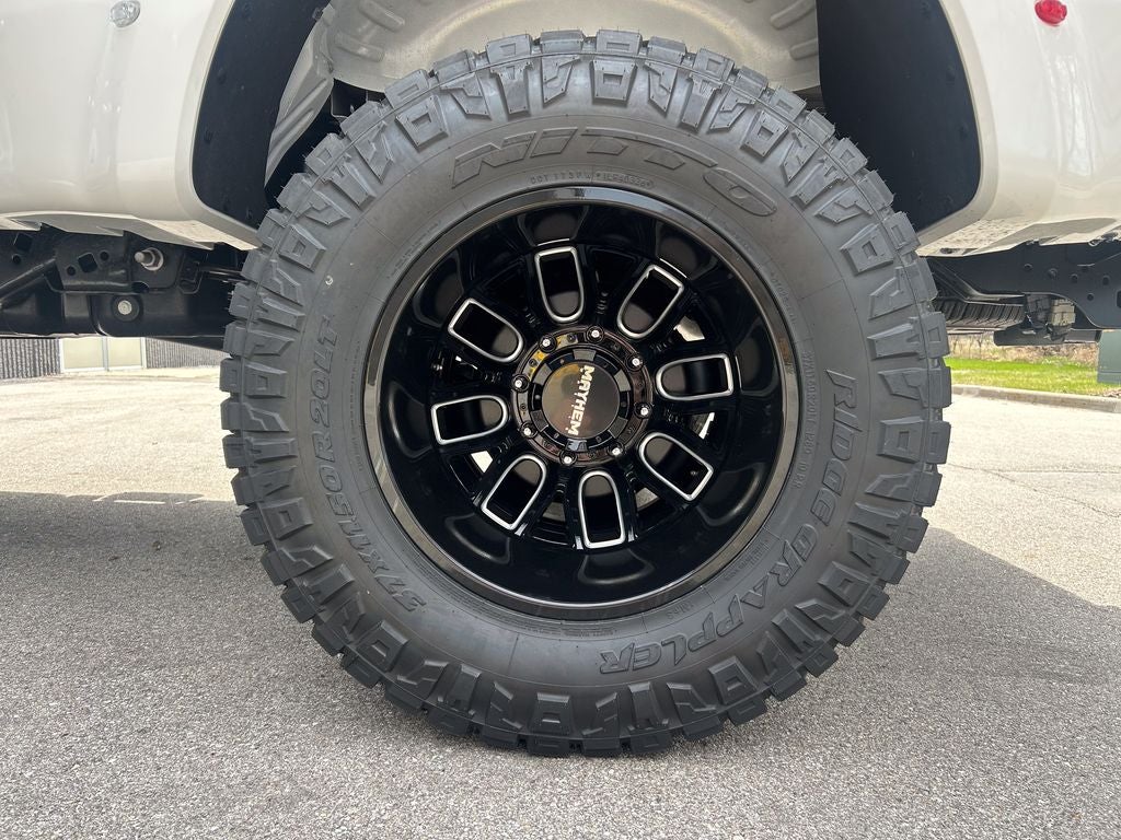 2026 Ford F-350SD Black Widow DRW