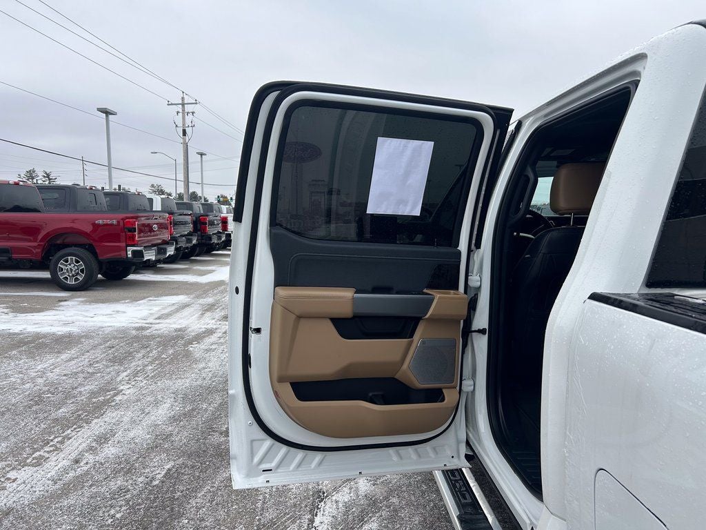 2025 Ford F-350SD Lariat DRW