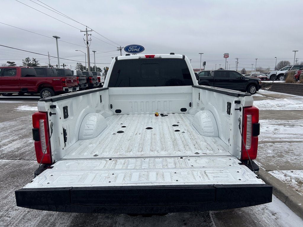 2025 Ford F-350SD Lariat DRW