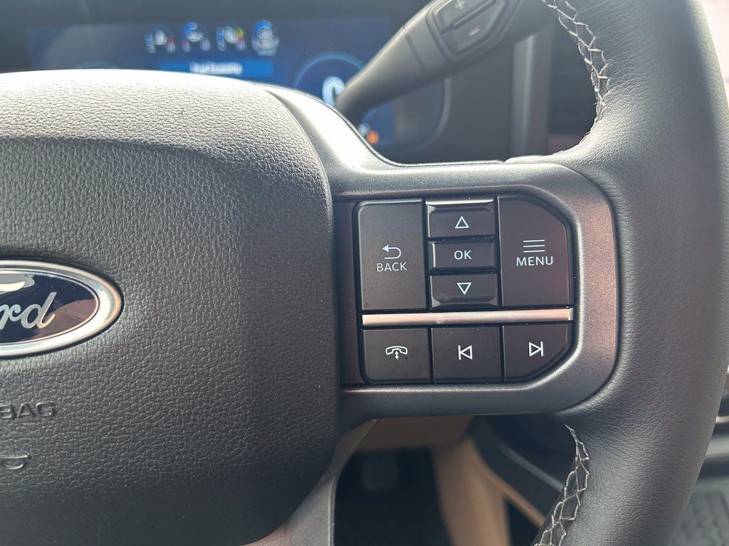 2025 Ford F-350SD Lariat DRW