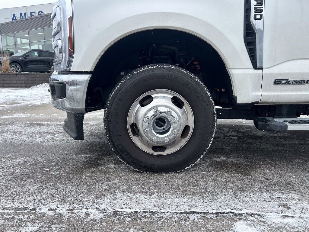 2025 Ford F-350SD Lariat DRW